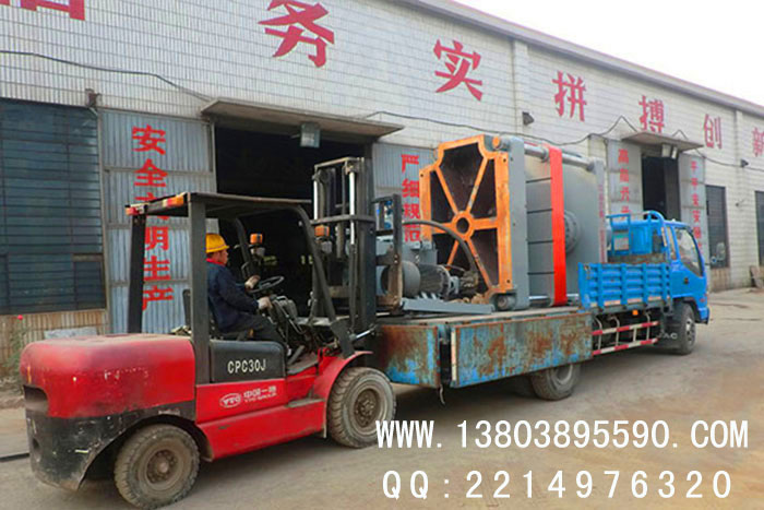 立式（shì）壓裝機（jī）發貨現場